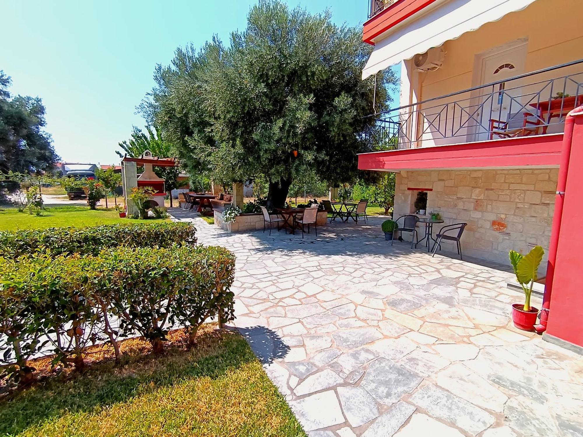 Giorgos Apartments. Skála Foúrkas Esterno foto